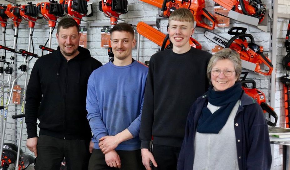 Andra Tiedemann und Florian Tietjen sind tatkräftige Mitarbeitende.