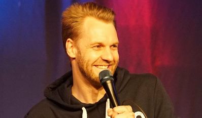 Maria Clara Groppler, Kerim Pamuk und Thomas Schwieger treten im Rahmen des Comedy Clubs im Hamme Forum auf.