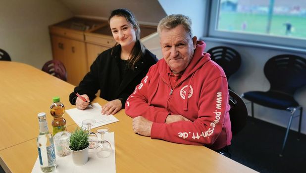 Valerija Gataullin freut sich, das Training der Rhythmischen Sportgymnastik mit zu leiten.