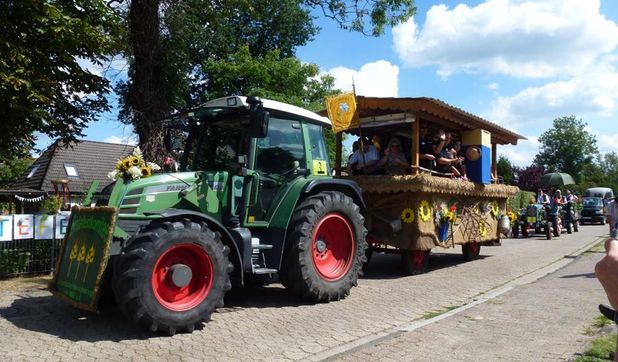 Viele bunte Festwagen werden beim Erntewagenumzug zu sehen sein – die besten werden prämiert.