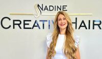 Friseurmeisterin Nadine Ehlers (Mitte) und ihr Team freuen sich auf viele Gäste am 1. Juni von 16 bis 19 Uhr.