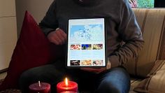 Als begeisterter Weihnachtsmarktbesucher hilft er anderen Weihnachtsfans, die Märkte in der Region zu entdecken.