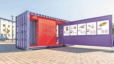 Der Übersee-Container bietet viel Platz, um die Geschichte anzuschauen und zu verstehen.