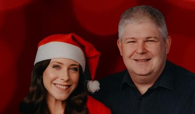 Sara Dähn und Thomas Blaeschke versprechen eine musikalische Reise durch die schönsten Weihnachtshits.