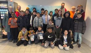 Nach dem Schwimmkurs gingen die Kinder glücklich und mit viel Selbstbewusstsein nach Hause – einige sogar mit Abzeichen.