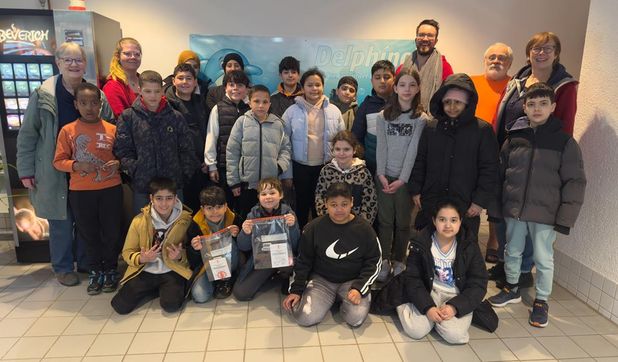 Nach dem Schwimmkurs gingen die Kinder glücklich und mit viel Selbstbewusstsein nach Hause – einige sogar mit Abzeichen.