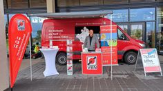 Die Experten kommen mit jede Menge Material und Informationen in die Region.