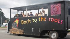 Viele bunte Erntewagen können am Sonntag, 1. September, in Wallhöfen bestaunt werden.