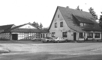 Heutzutage ist das Gebäude das Dörphus, in dem auch die Feierlichkeiten zum Jubiläum stattfinden.