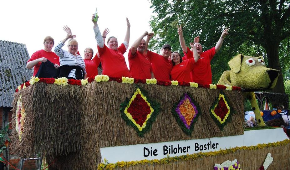 Der Festumzug ist auch in Ohlenstedt nicht wegzudenken. Am Sonntag um 13 Uhr stellen sich die Teilnehmer zum Fahren und Feiern in Bilohe auf.
