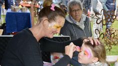 Kinder können sich am Sonntag kostenlos schminken lassen.