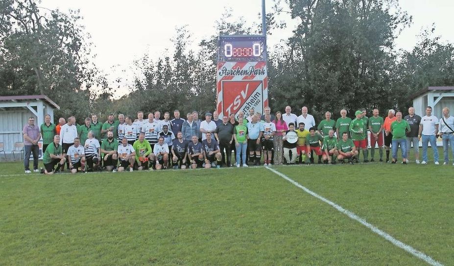 Bei bestem Wetter wurde im Storchenpark für den guten Zweck gekickt und das Hospiz zwischen Elbe und Weser in Bremervörde kann sich über eine Spende in Höhe von 11.111,11 Euro freuen.