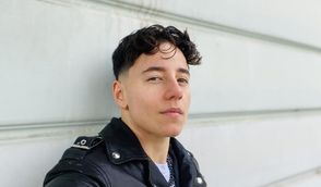 Chantalle El Helou ist Politikwissenschaftlerin. Sie hält Vorträge zur Kritik der Queertheorie und zuletzt ist von ihr der Essay: „Vom