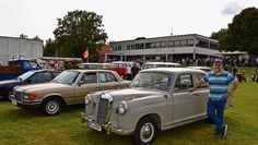 Gerd und Erna Rex kamen mit ihrem Citroen DS 21. Günter Norden  (unten) ist bei jedem Iselersheimer Oldtimertreffen mit einem Fahrzeug dabei.