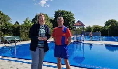 Die Bürgermeisterin ließ es sich nicht nehmen, bei der Eröffnung in Neuenkirchen dabei zu sein.