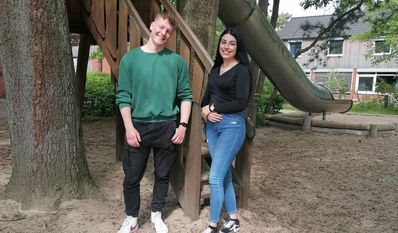 Anton Lienau und Rim Lhaf könnten sich nichts besseres vorstellen, als im SOS-Kinderdorf zu arbeiten.