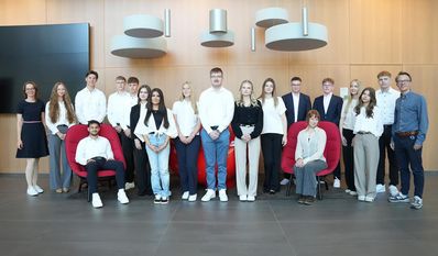 Die Nachwuchskräfte freuen sich, ins Arbeitsleben zu starten.
