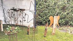 Auch verschiedene Gartenstecker sind bei dem Weihnachtsmarkt an der Sauhütte zu finden.