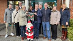 Gemeinde, Marktleitung und Sponsoren haben erneut dafür gesorgt, dass rund um die historischen Riesgebäude ein schöner Weihnachtsmarkt stattfinden kann.