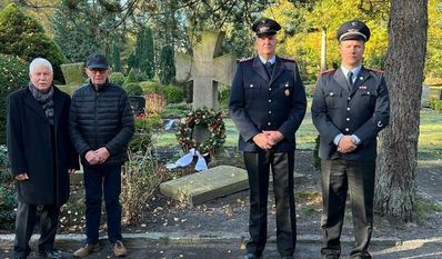 Ortsvorsteher Klaus Sass, Gerd Finken, Heiko Finken und Ortsbrandmeister Holger Joost.