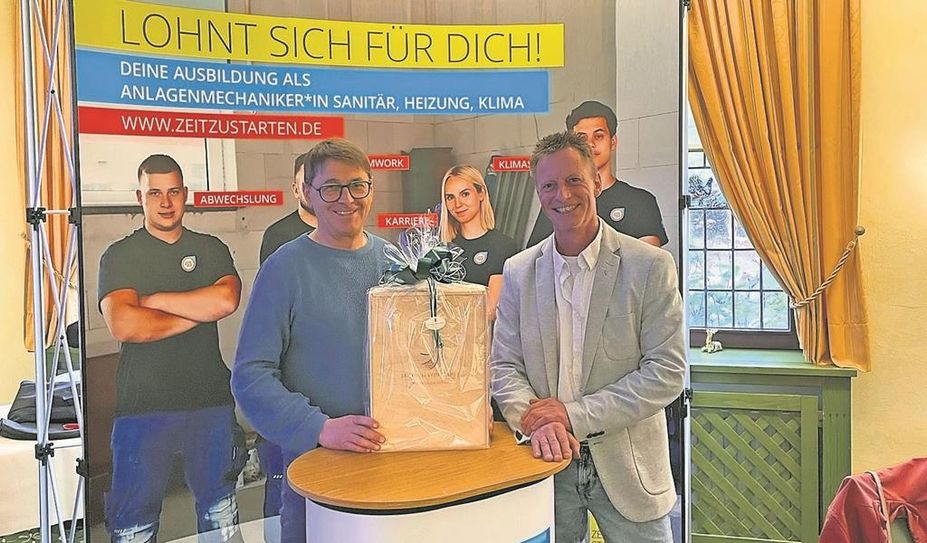 Reinhard Lott (li.) mit Obermeister Michael Kästner.