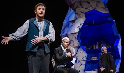 Nicolas Bremers Inszenierung von Kleists Klassiker betont die satirischen Momente.