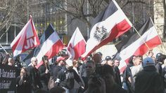 Wer hier raus will oder von Rechtsradikalen bedroht wird, bekommt Hilfe beim Aussteigerangebot „Distance - Ausstieg Rechts“ bzw. bei der „Mobilen Beratung Niedersachsen gegen Rechtsextremismus - für Demokratie“.