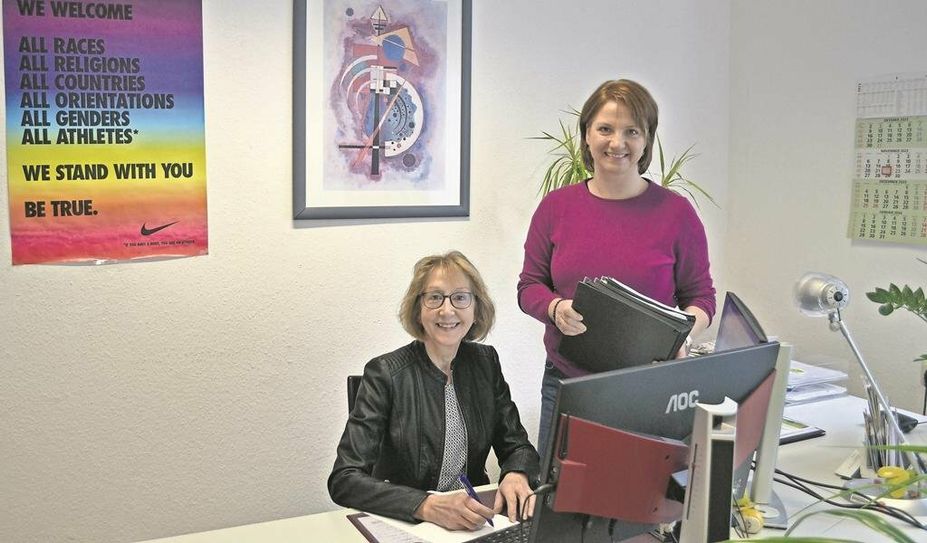 Ilka Holsten-Poppe (li.) und Johanna Meeske sind von Montag bis Freitag von 8 bis 16 Uhr für die Frauen im Landkreis Rotenburg in der Neuen Straße 22 in Bremervörde vor Ort.