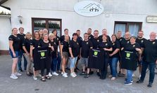 Der Festausschuss für das 225.jährige Jubiläumsfest freut sich auf viele Besucher bei bestem Sommerwetter.