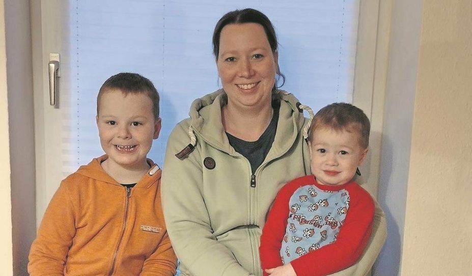 Tanja Rose mit ihren Söhnen Jan (li.) und Hannes.