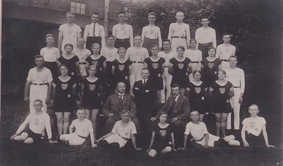 Ein Brand im Jahr 2003 vernichtete das Vereinsheim im Waldstadaion. Nur ein Jahr später stand ein neues Gebäude.