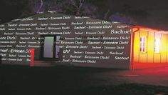 Am 27. Januar werden unter anderem die hölzernen Unterkunftsbaracken in der Gedenkstätte Sandbostel illuminiert.