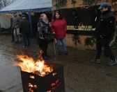 Auch verschiedene Gartenstecker sind bei dem Weihnachtsmarkt an der Sauhütte zu finden.