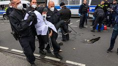 Studien werfen kein gutes Bild auf den Umgang der Polizei mit Polizeigewalt.