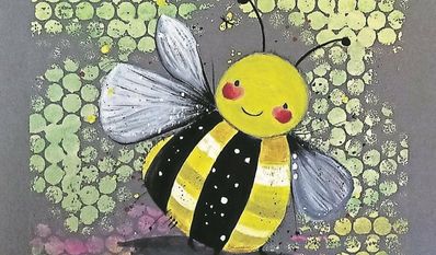 Bremervörde (rgp). Seit einiger Zeit gehen zwei Frauen im EIGENART Kunstraum einer kreativen Beschäftigung nach, die schon reichlich Anklang gefunden hat. Die beiden Frauen sind Kunstmalerinnen und fertigen zurzeit Kunstkarten im Atelier an. Die Karten mit sehr unterschiedlichen Motiven sind dauerhaft im Artshop zu erwerben. Interessierte, die eine besondere Karte für sich oder zum Verschenken suchen, können sich an die Kunstmalerinnen wenden. Die beiden fertigen auch  Auftragsarbeiten an. Ab dem 27. Oktober zeigt der EIGENART Kunstraum die nächste Ausstellung. Die oldenburgische Malerin Natalja Reimer wird dann ihre abstrakte Malerei zeigen.