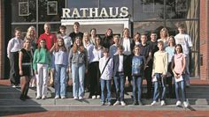 28 Bewerber:innen stehen für das erste Jugendparlament der Gemeinde Schwanewede zur Wahl. Stimmen können per Briefwahl abgegeben werden. Foto: jm