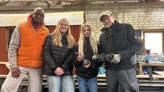 (v. l.) Yared Dibaba mit Ricarda Ruschmeyer und Emilia Geffken vom Jugendrat sowie Reiner Hildebrandt vom Verein Findorffs Erben.