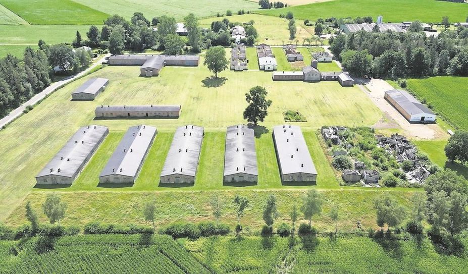 Das weitläufige Areal der Gedenkstätte bietet viel Platz für Rundgänge und verschiedene Ausstellungen.