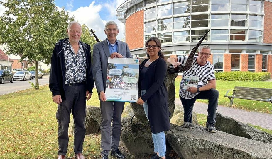 Bulle Carlos wartet darauf, dass man sein Gewicht schätzt.