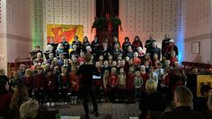 Die Sänger:innen der Kantorei zeigen sich währenddessen beeindruckt vom Mut der Kinder, die teilweise allein oder in Kleingruppen einzelne Strophen vortragen.