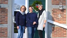 (v. l.) Carola Stelling-Neumann, Antoinette von Schwarzkopf und Iris Ullmann freuen sich auf die nächsten Feiern im Rittergut.