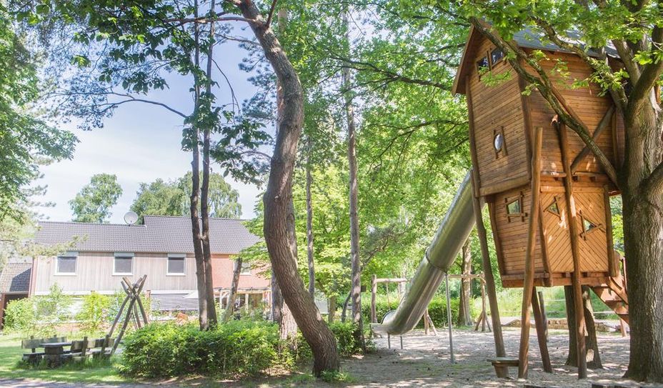 Auf dem Gelände in Worpswede haben die Kinder ausreichend Platz zum Spielen und Toben.