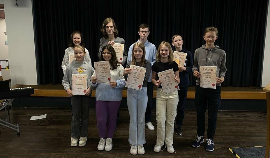 Die Preisträgerinnen des Lyrikwettbewerbs. Foto: limo