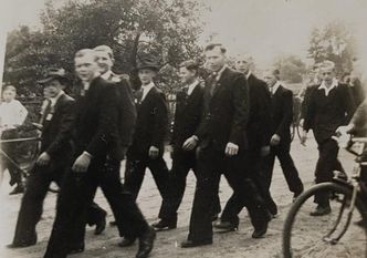 Schon beim ersten Schützenfest 1951 waren viele Schützen anwesend.