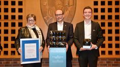 Dieter Poppe (Mitte) mit seiner Frau Anja und seinem Sohn Paul.
