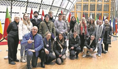 Zu Besuch im Haus des Europäischen Rates: Die Auszubildenden, Schüler:innen sowie Lehrkräfte der BBS OHZ.