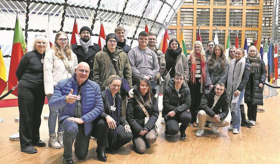 Zu Besuch im Haus des Europäischen Rates: Die Auszubildenden, Schüler:innen sowie Lehrkräfte der BBS OHZ.