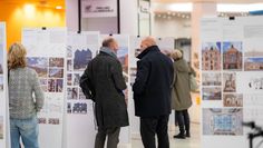 Die Ausstellung kann zu den Öffnungszeiten des Rathauses besucht werden.
