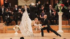 Das achtköpfige Ballett des Ensembles begleitet die musikalische Veranstaltung mit wunderschönen Choreografien.