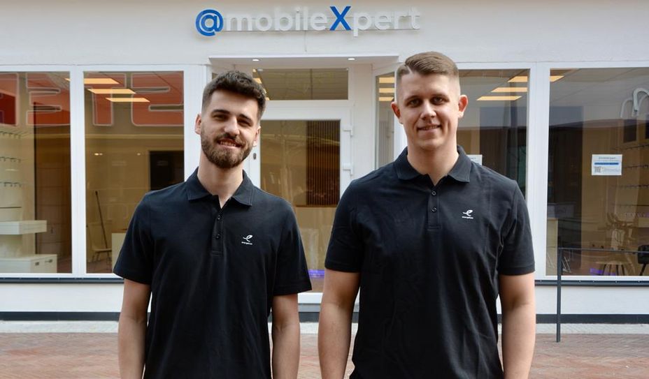 (v. l.) Ardian Hasani und Tim Valentin freuen sich darauf, viele Kunden in ihrem Geschäft begrüßen zu dürfen.
